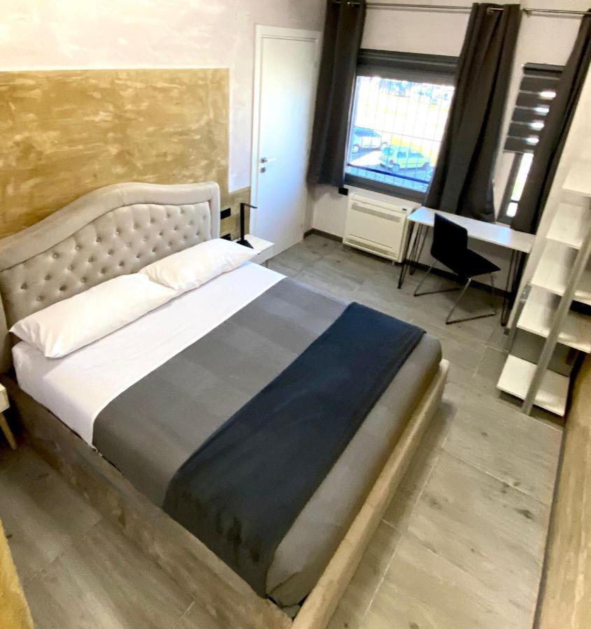 Hotel Tech เบรมบาเต ภายนอก รูปภาพ